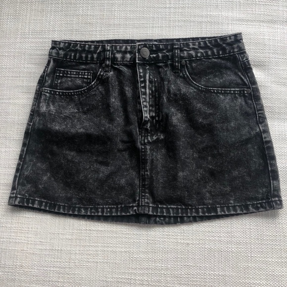 Black Skirt - Picture 1 of 2